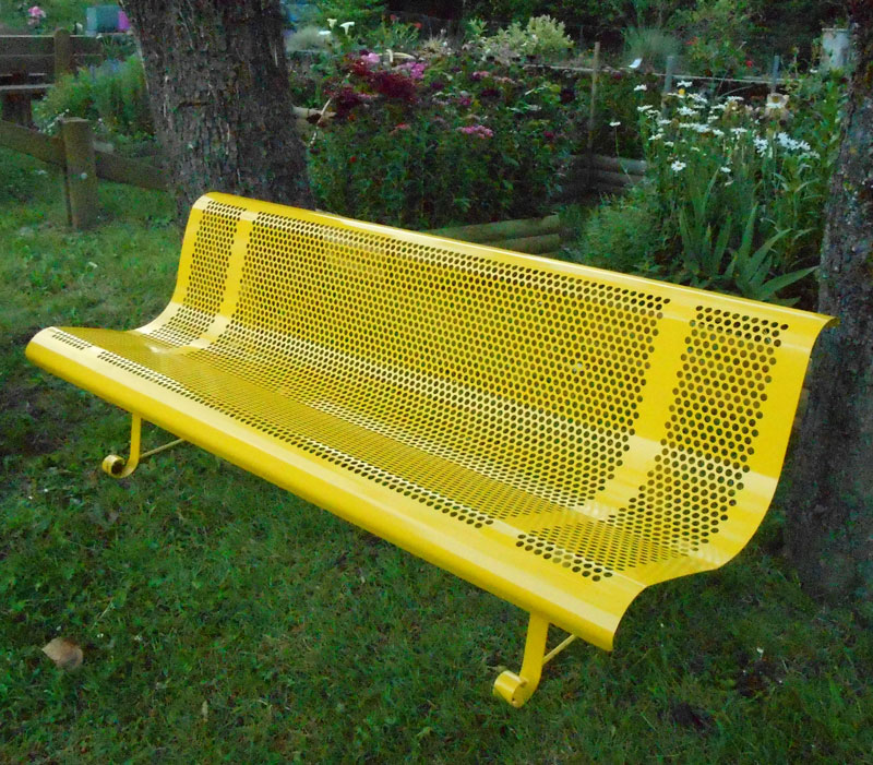 Banc en tôle perforée Nashville 2